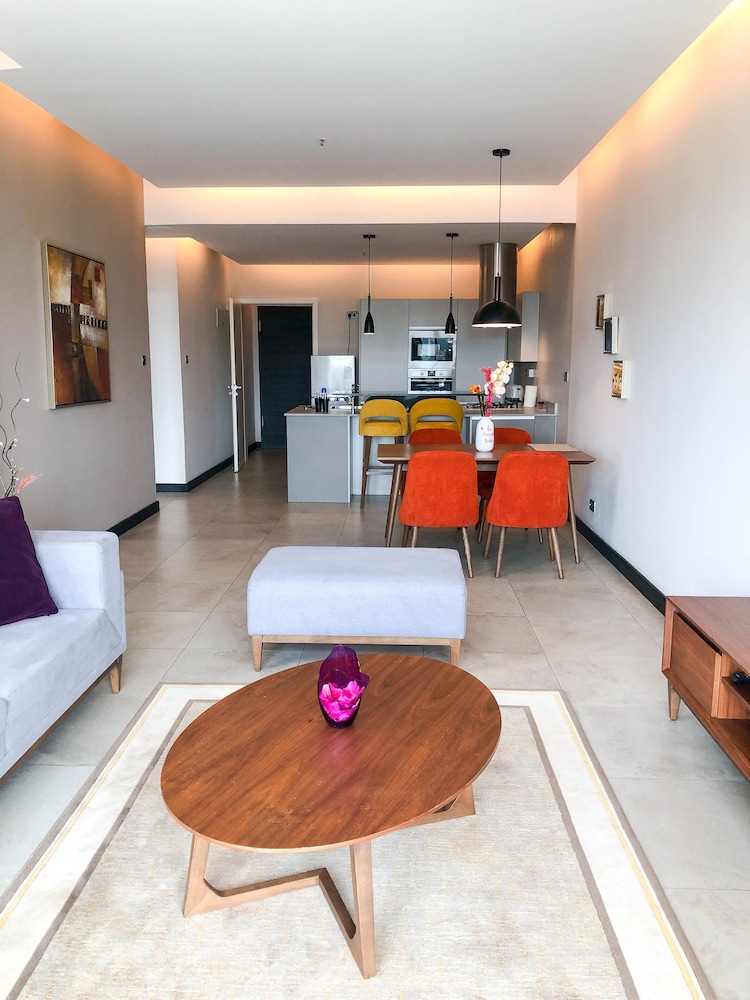 Executive Apartment, 2 Bedrooms (Middle Unit) photo 1