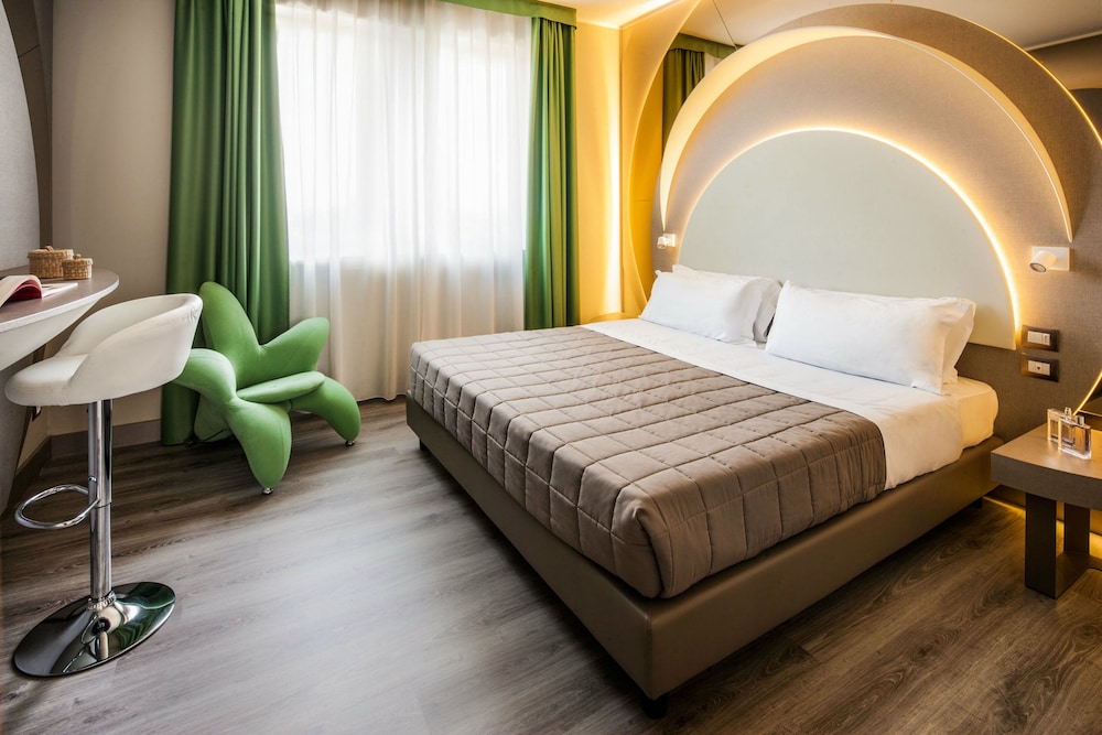 Junior Suite (Triple) - Photo 1