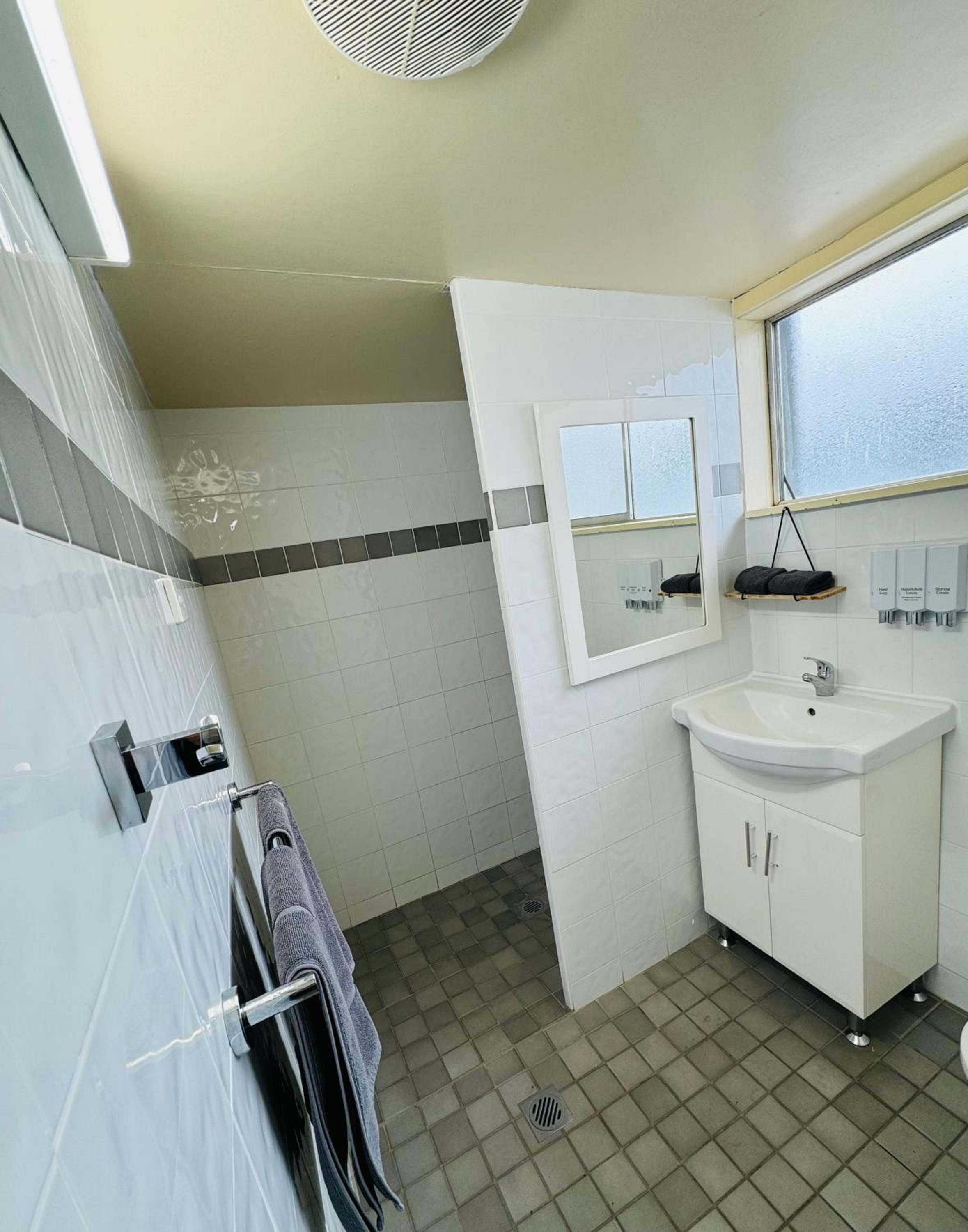 Standard Queen Room - Pet Friendly photo 3