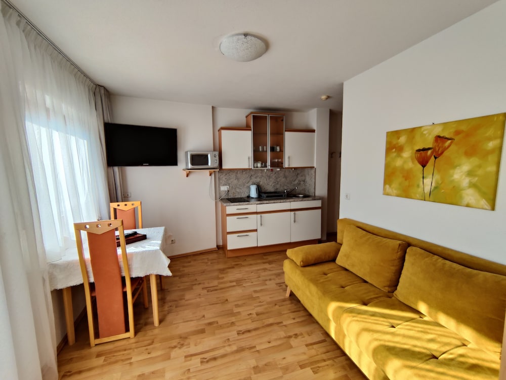 Apartment (N.4)