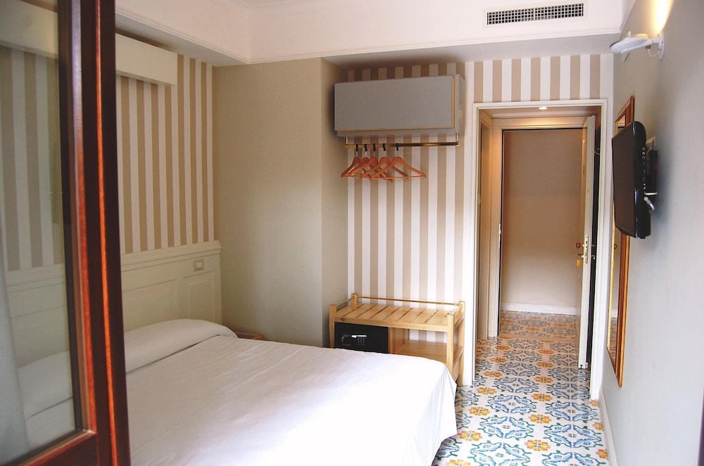 Double or Twin Room, Balcony photo 2