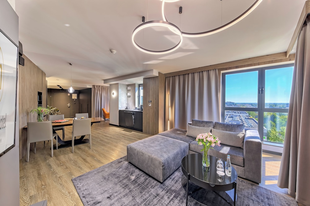 Executive Suite photo 1