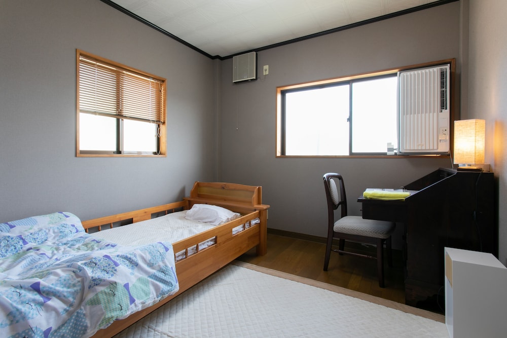 Economy Single Room