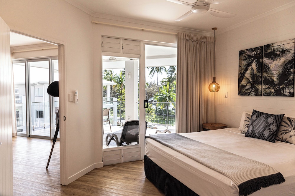 Signature Apartment photo 2