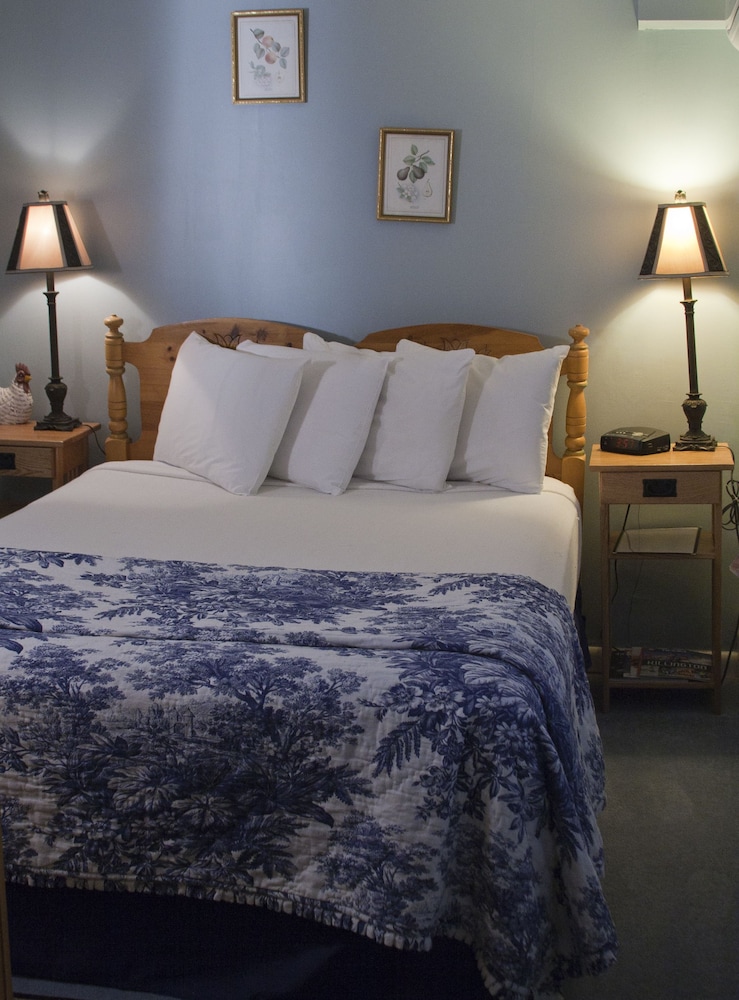 Champlain, 1 Queen Bed and 1 Twin Bed photo 1