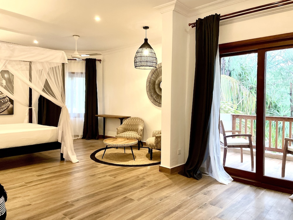 Deluxe Room - Photo 8