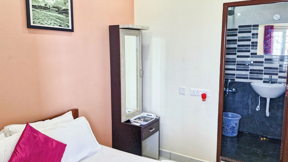 One Bedroom Apartment with Patio photo 1