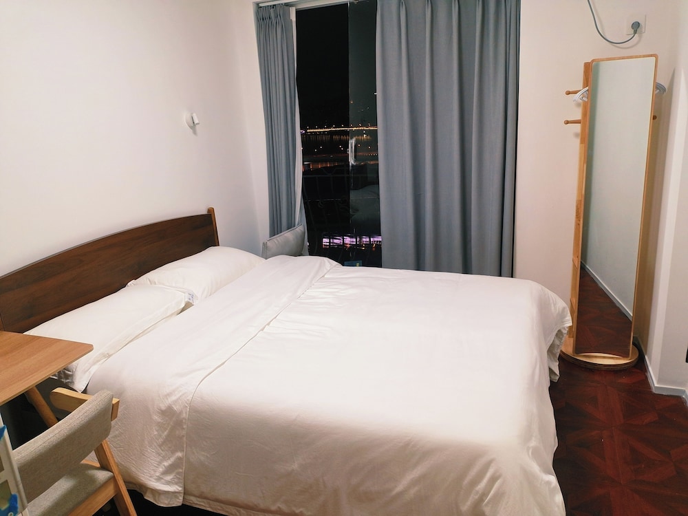 Economy Double Room, Balcony, River View photo 1