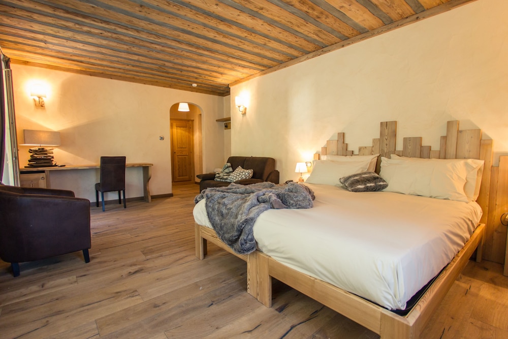 Deluxe Room, 1 Bedroom, Terrace, Mountain View photo 3