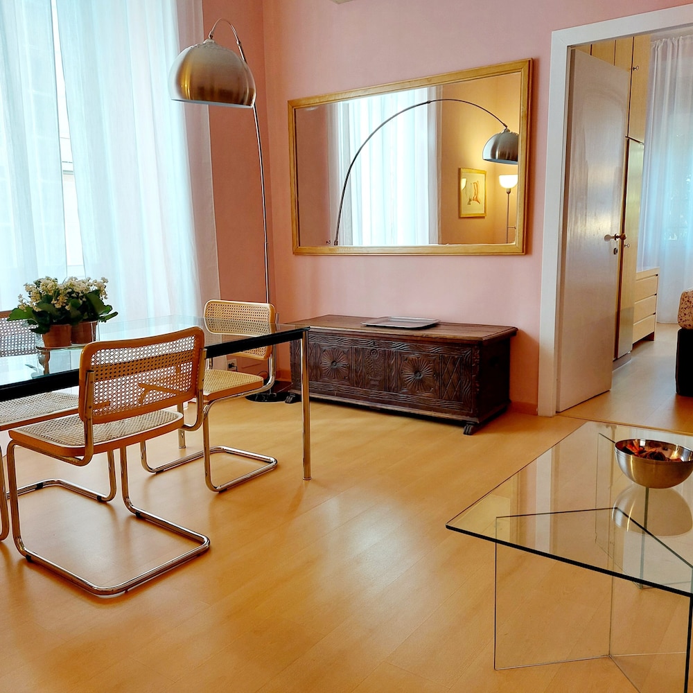 Premier Condo, 1 Bedroom, Garden View, Annex Building photo 1