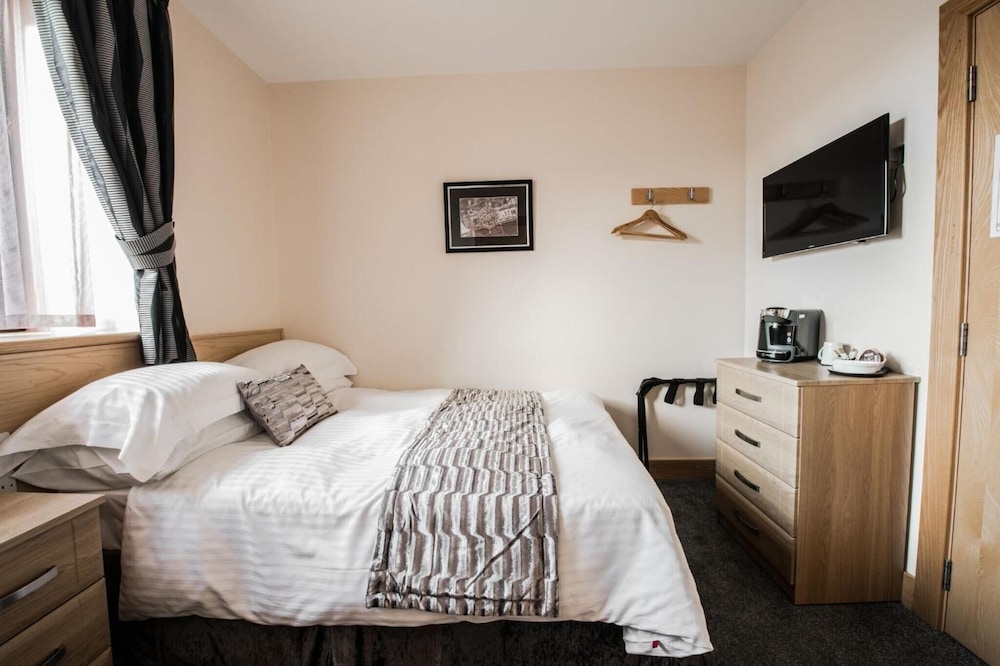 Basic Room, 1 Double Bed