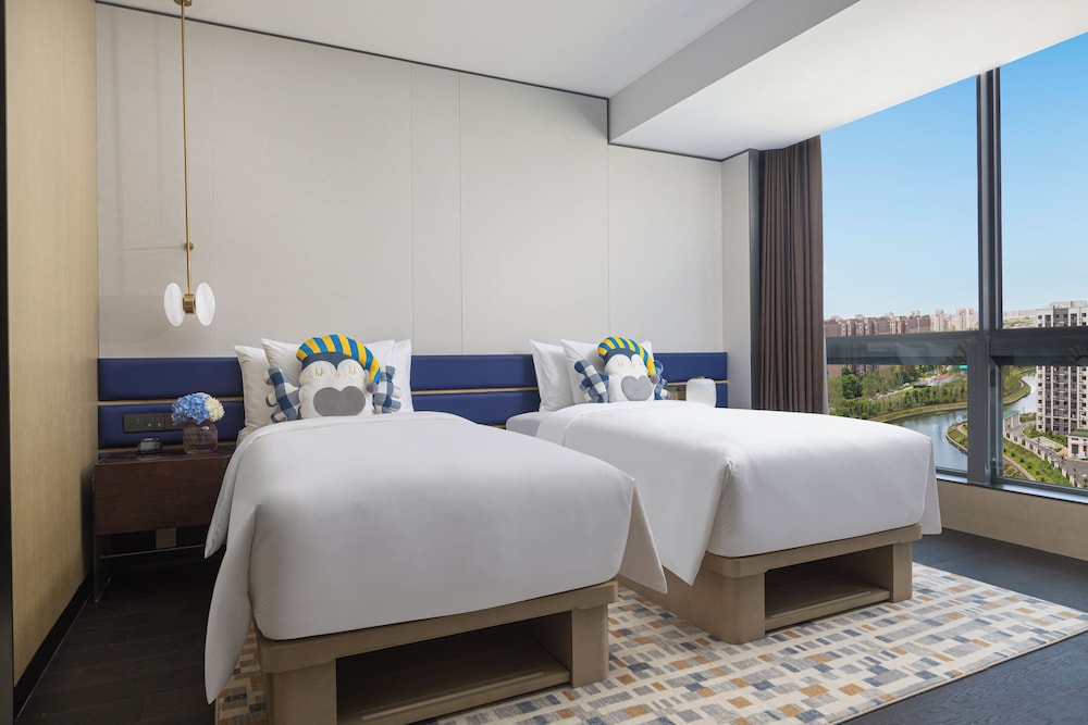 Suite, 2 Twin Beds (Kitchen Area)