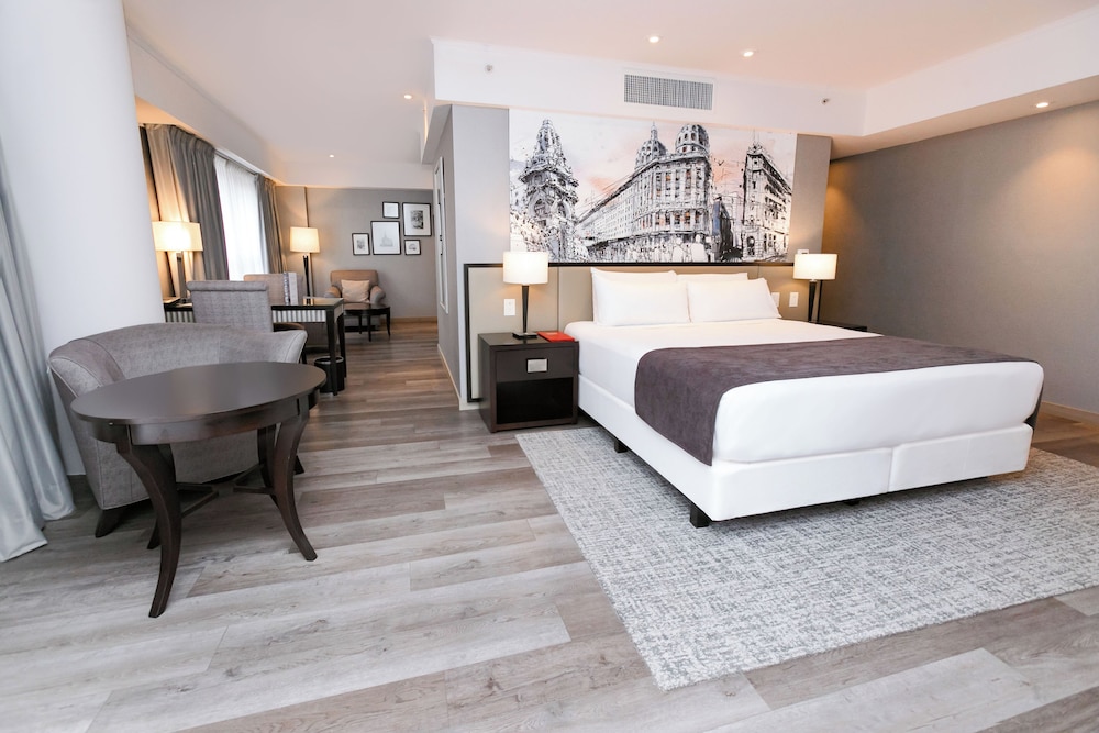 Suite, 1 King Bed, Corner