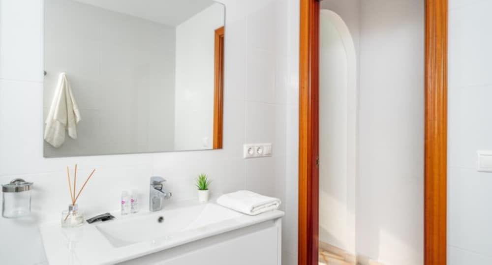 Apartamento familiar, 3 habitaciones, vista al mar