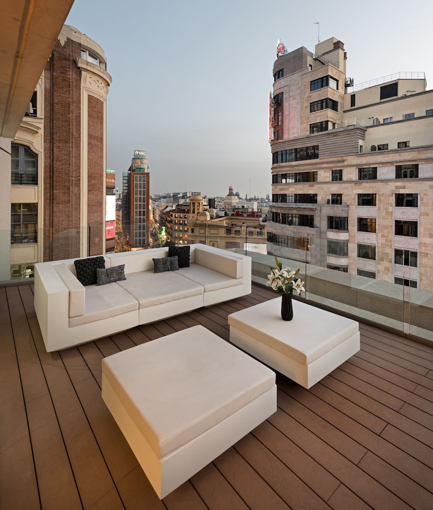 City Duplex, 4 Bedrooms, Terrace, City View photo 3