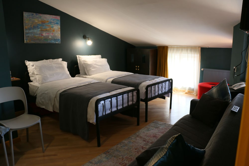 Superior Twin Room, Garden View