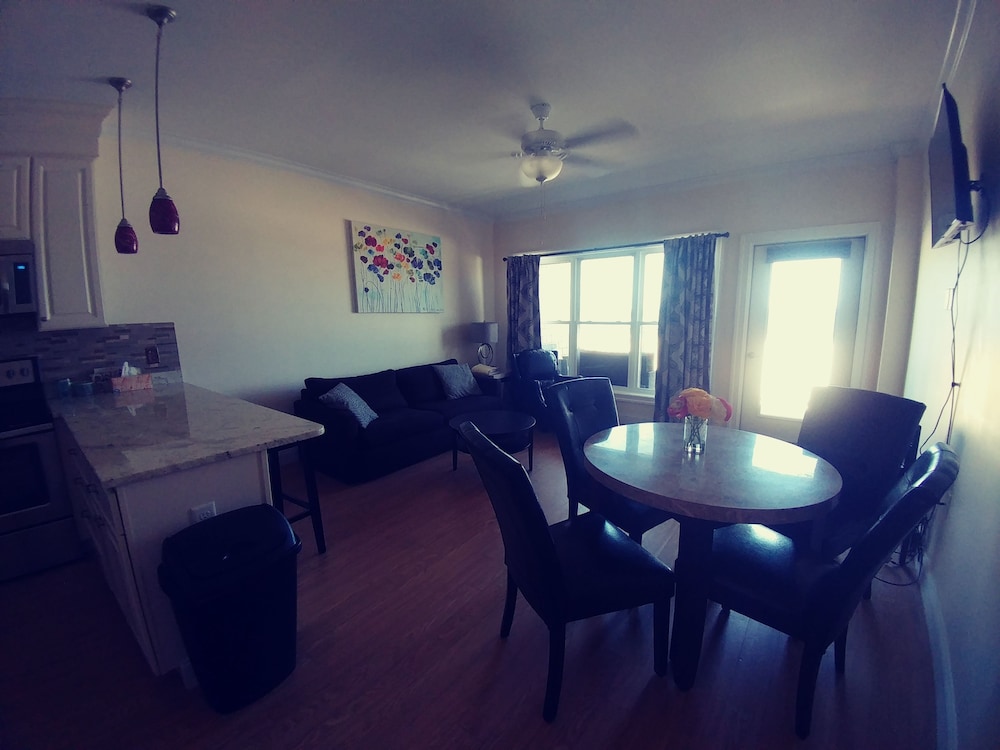 Ocean Front Surf Condominium, 写真 2