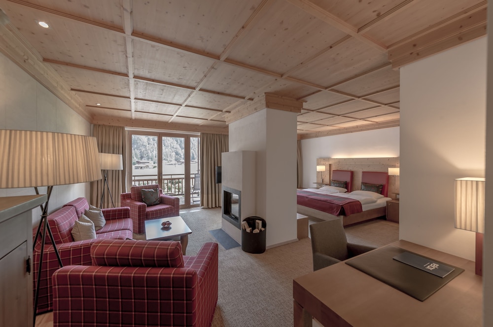 Junior Suite, Balcony, Mountain View (incl. free entrance AQUA Dome) photo 3