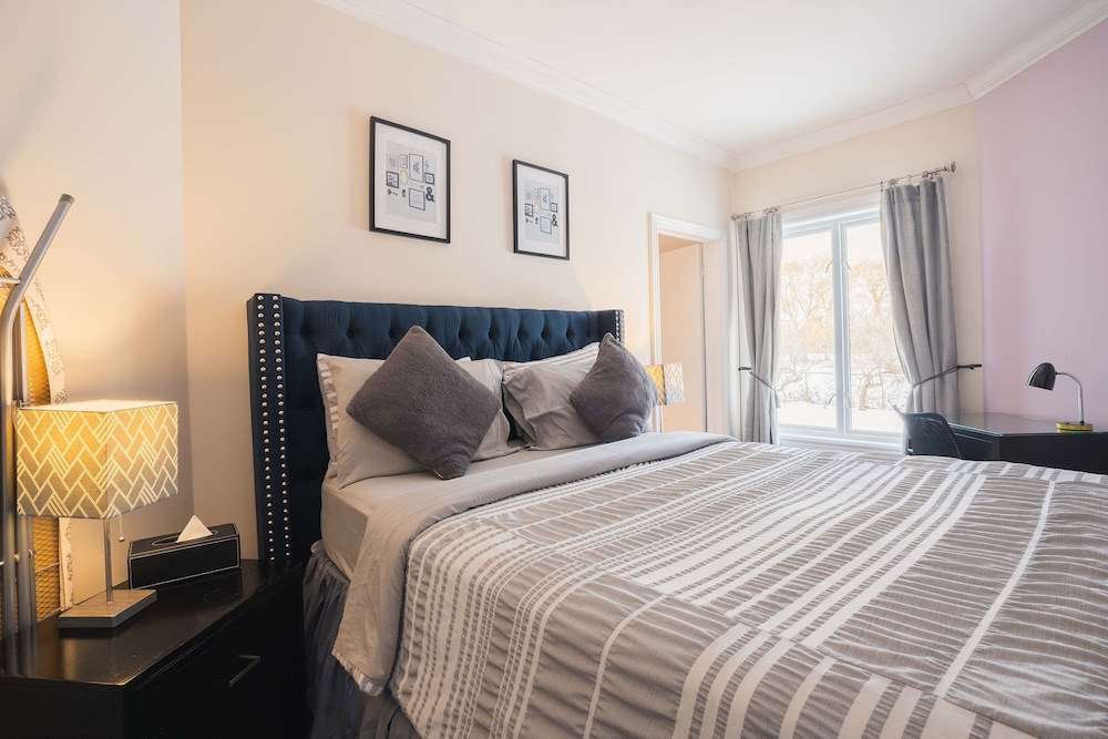 Superior Double Room, Ensuite (Main Floor) photo 3