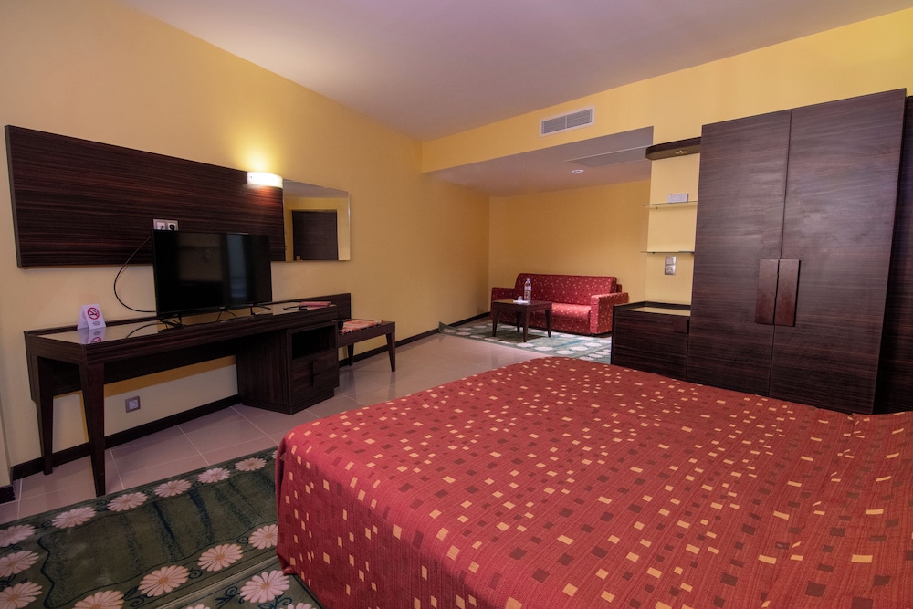 Luxury Room, Balcony, City View photo 3