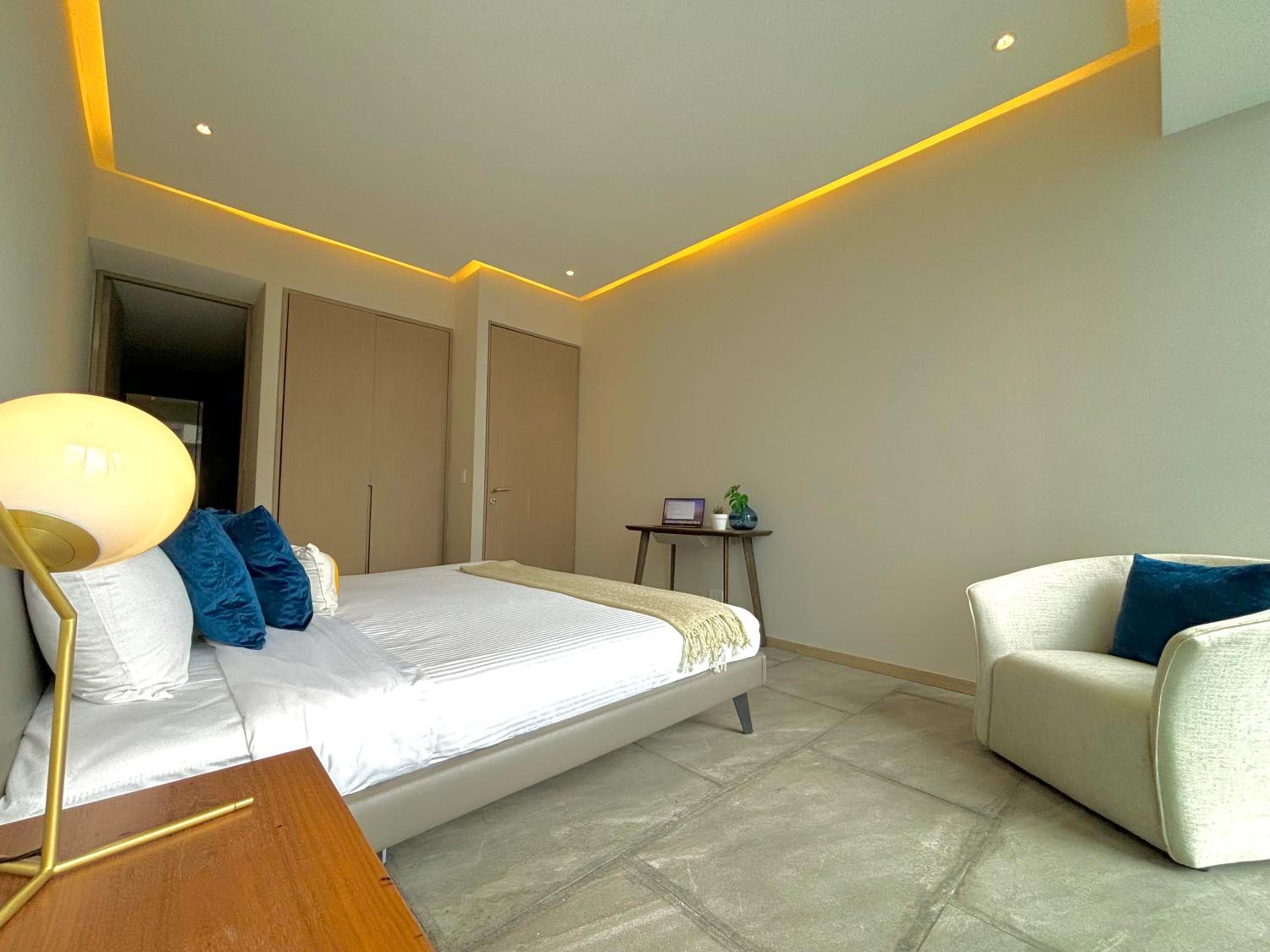 Three-Bedroom Apartment - Photo 22