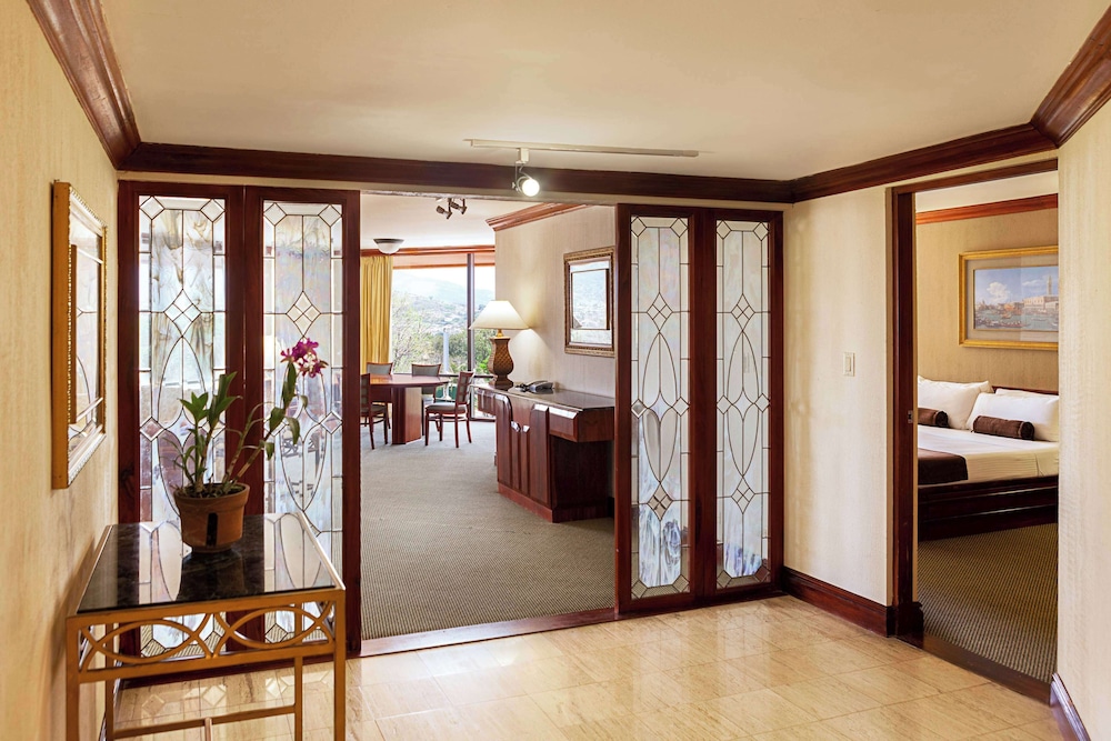 Presidential Suite, 2 Bedrooms (2 King Beds)