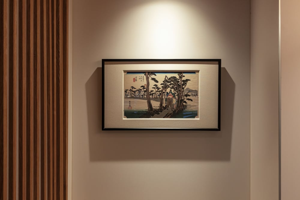 Premium Twin Room - Photo 8