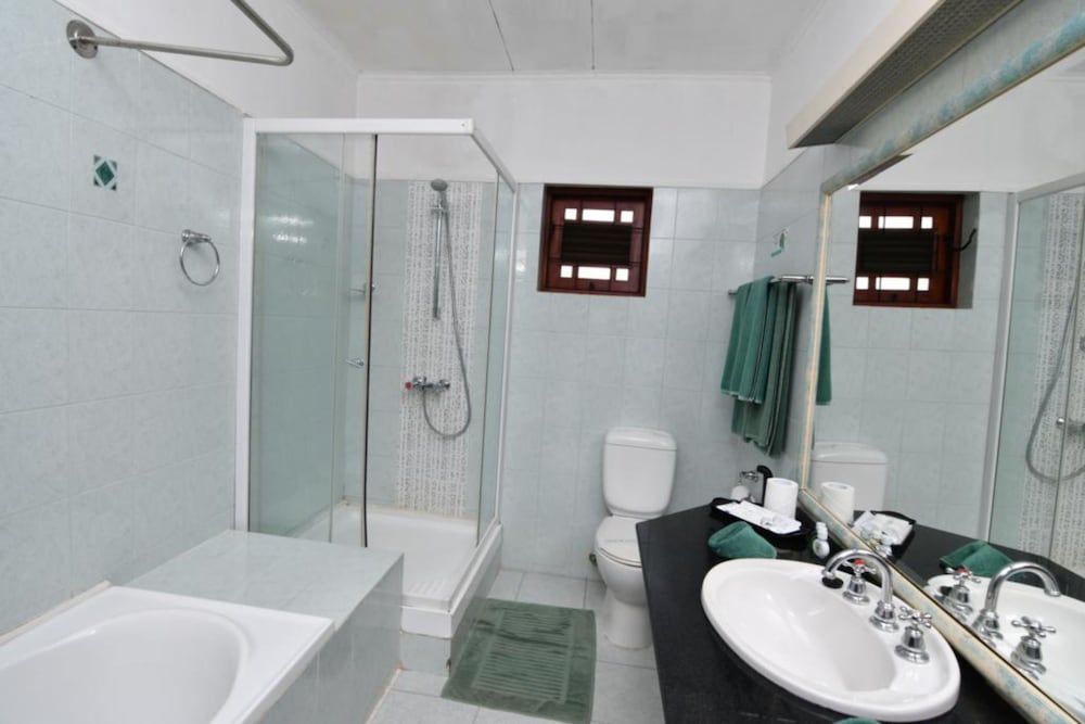Deluxe Room - Photo 3