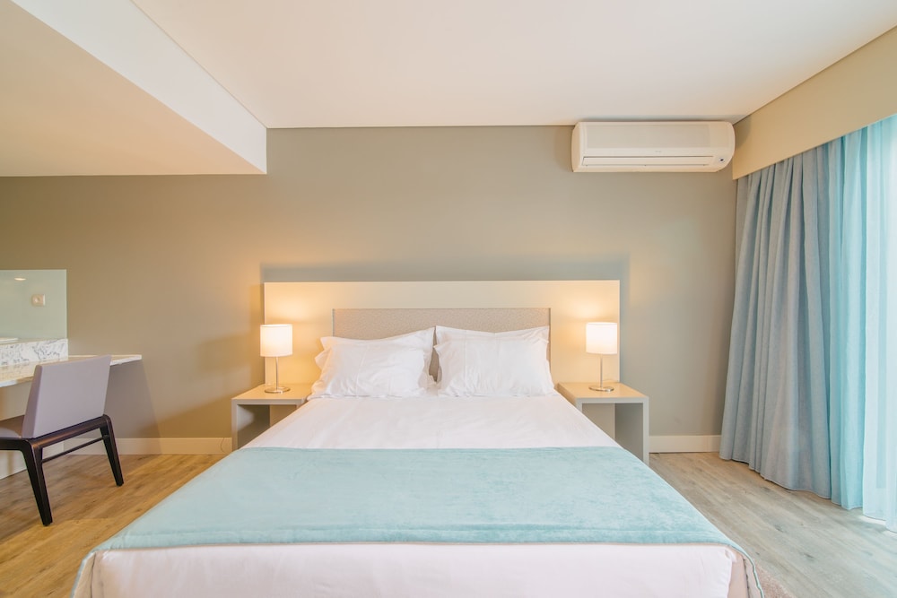 Premium Apartment, 2 Bedrooms, Pool View - Photo 1
