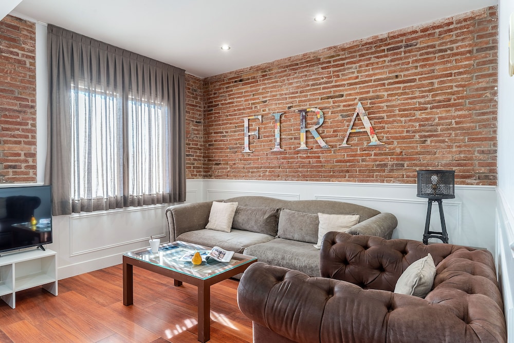 Family Apartment, City View