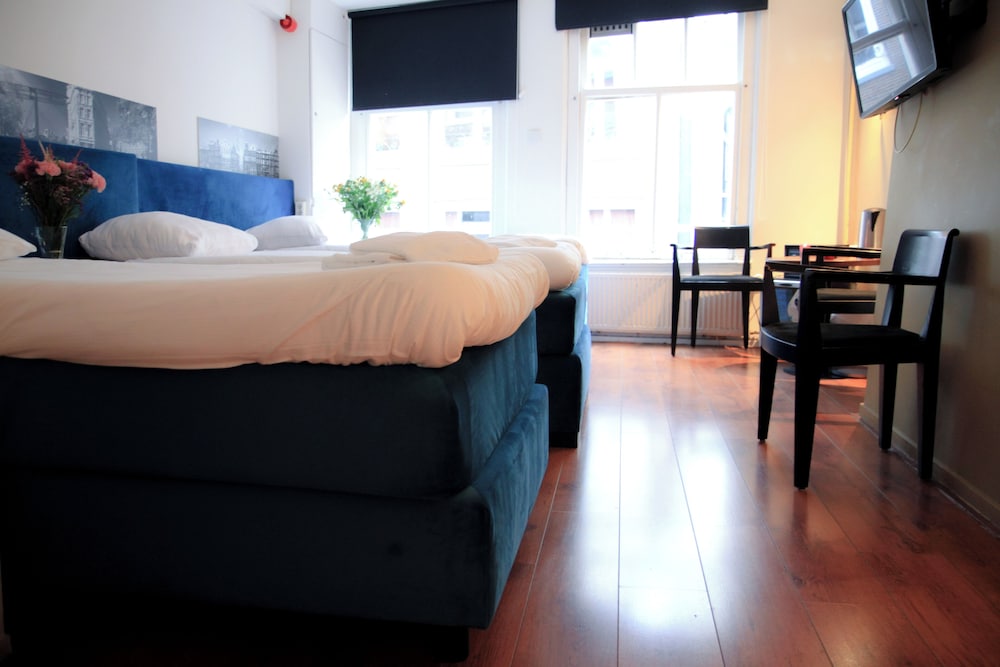 Basic Triple Room photo 3