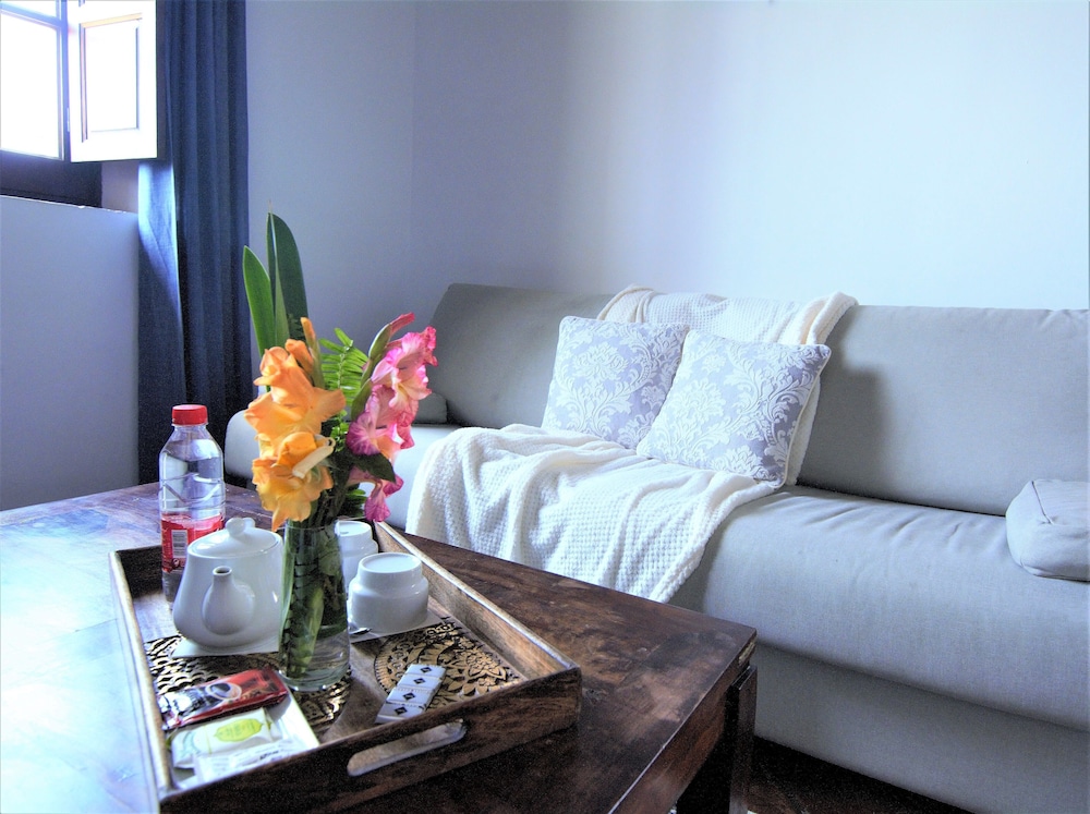 Suite, Fireplace photo 2