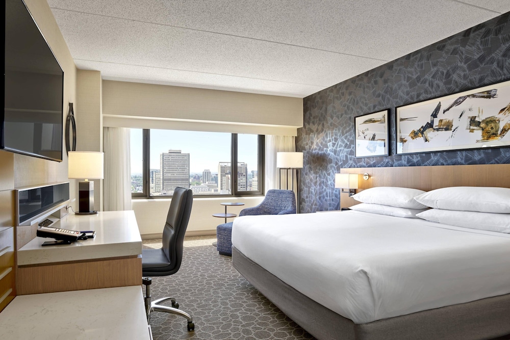 Deluxe Room, 1 King Bed, River View - Photo 3