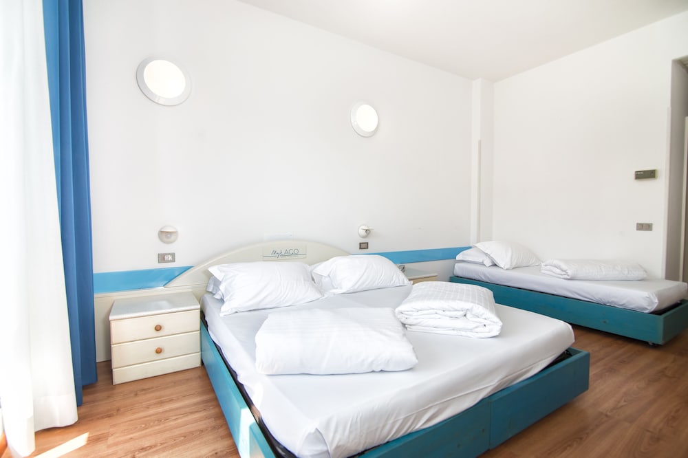 Basic Single Room - Photo 1