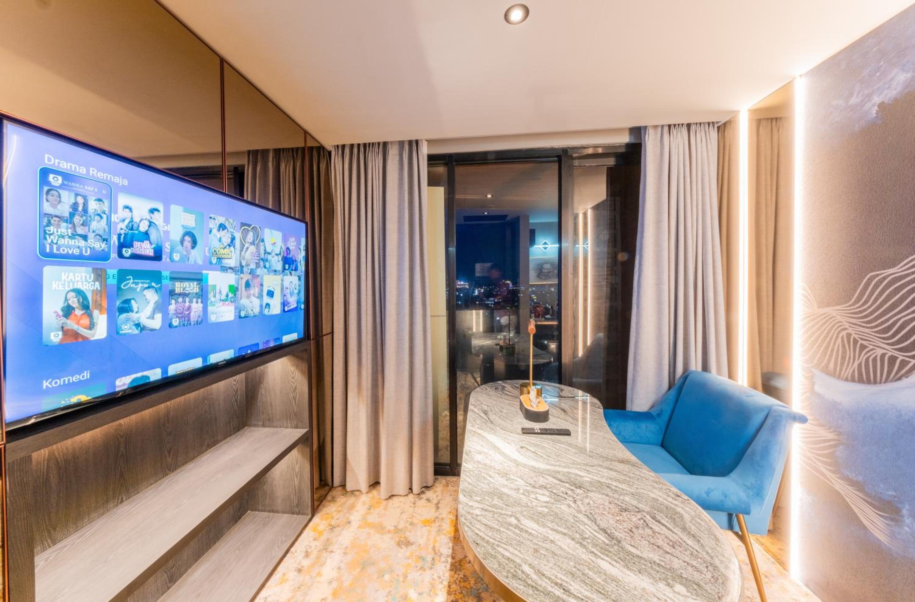 Suite - Photo 9