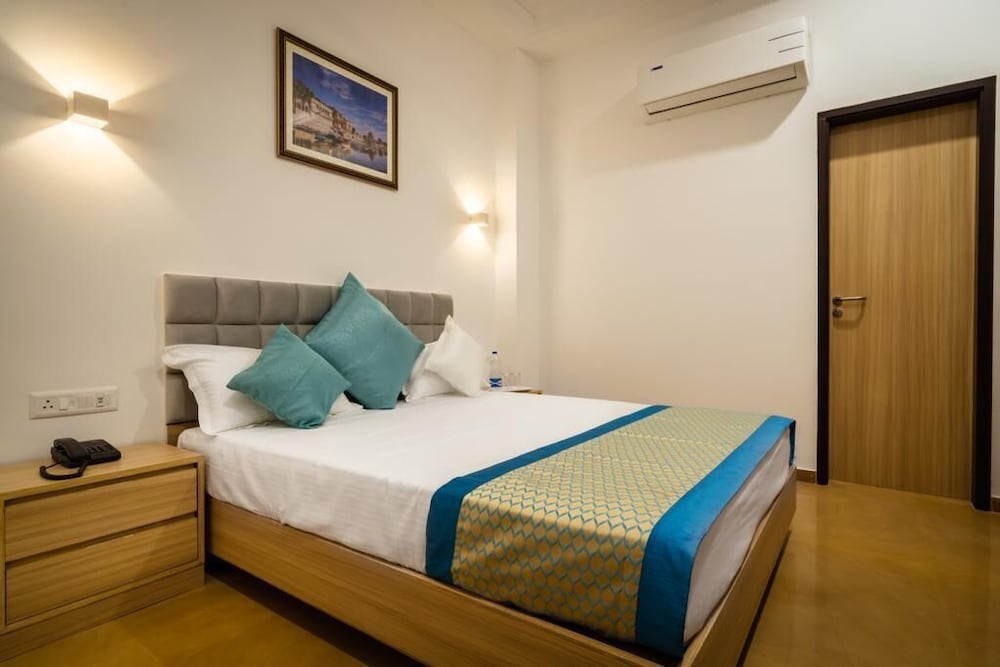 Deluxe Room - Photo 5