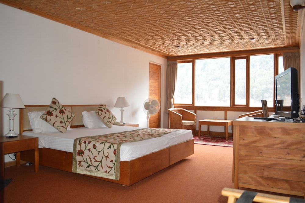Deluxe Double Room, 1 Queen Bed, Non Smoking, River View