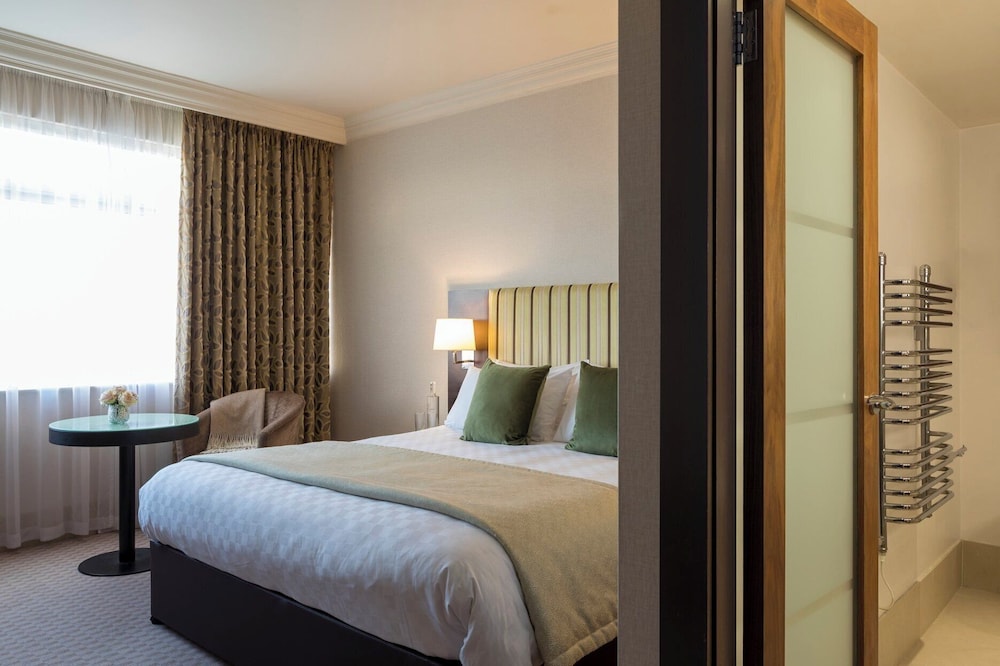 Superior Room, 1 Queen Bed (Superior Queen Room) photo 3