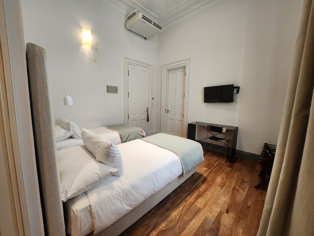 Classic Twin Room, 2 Twin Beds photo 1