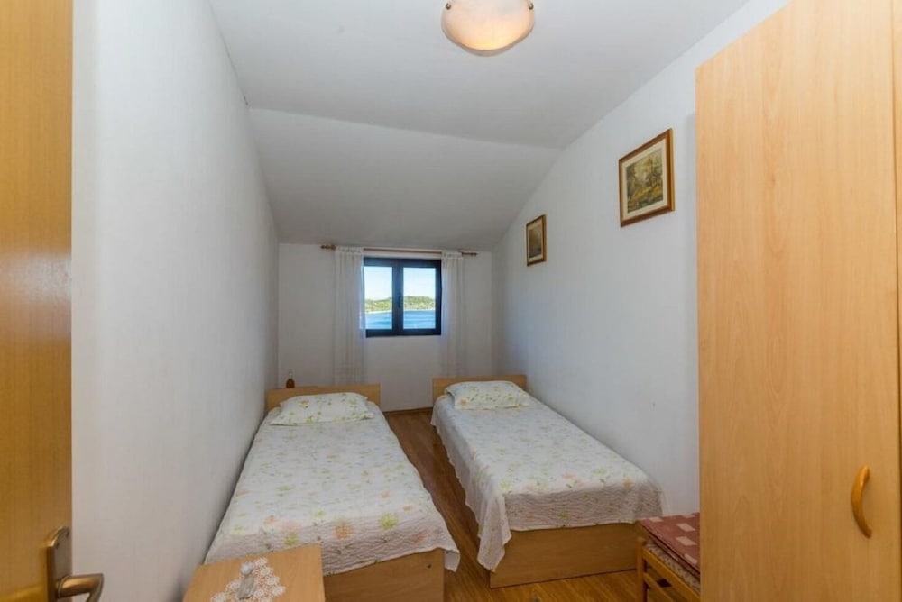 Apartment (Jakša - close to the sea & free park)