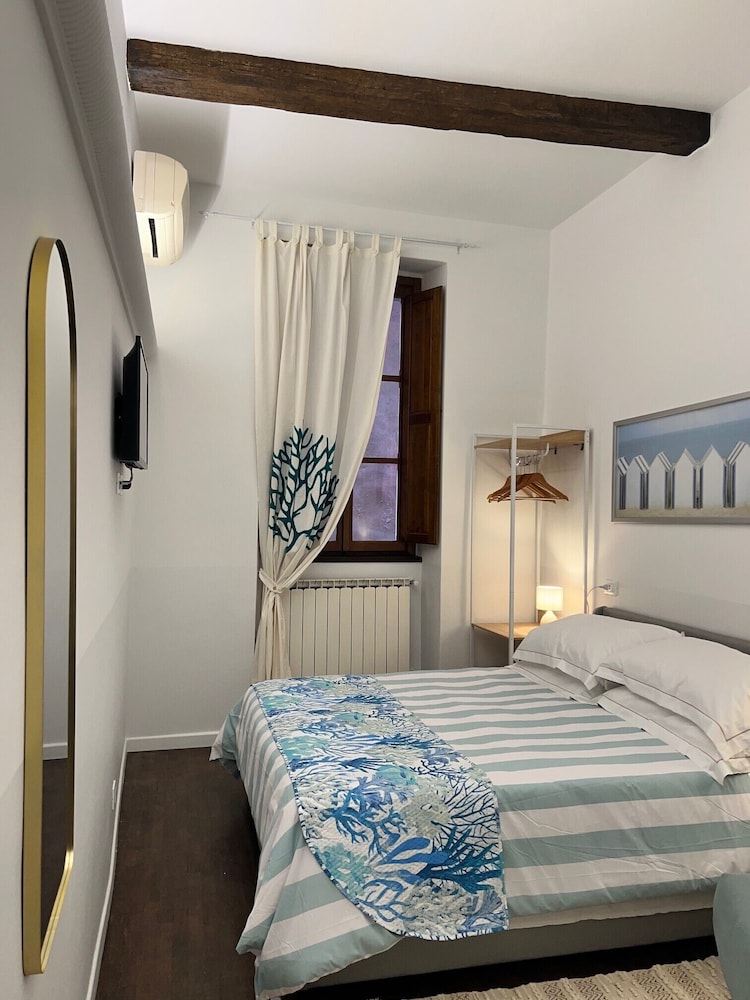 Classic Double or Twin Room, Courtyard View