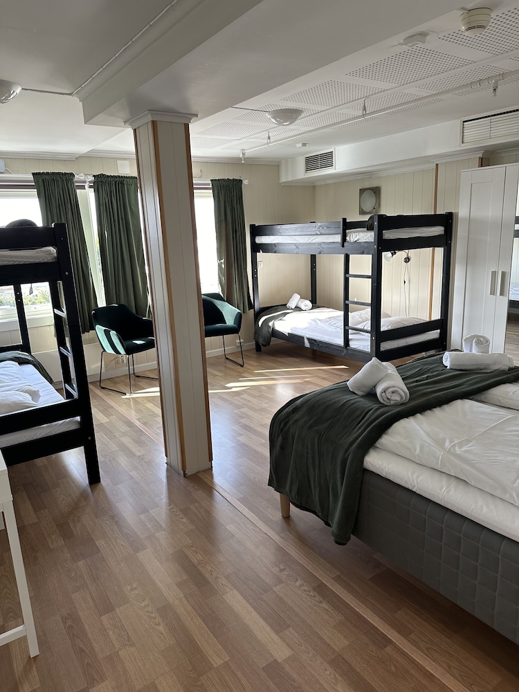 Classic Quadruple Room photo 2