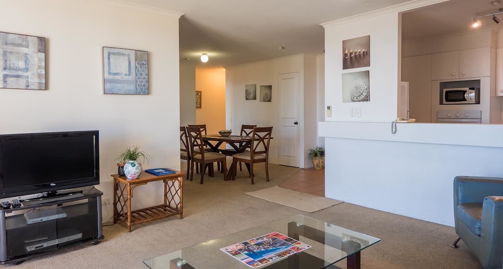 Standard Apartment, 2 Bedrooms, Non Smoking, Kitchen (2 Bath- 3+Night) photo 1