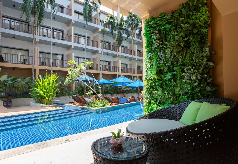 Premier Room (Pool Access) - Photo 5