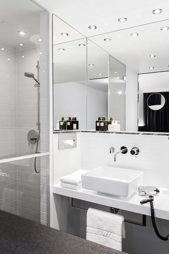 Standard Double or Twin Room, 1 Bedroom - Photo 4