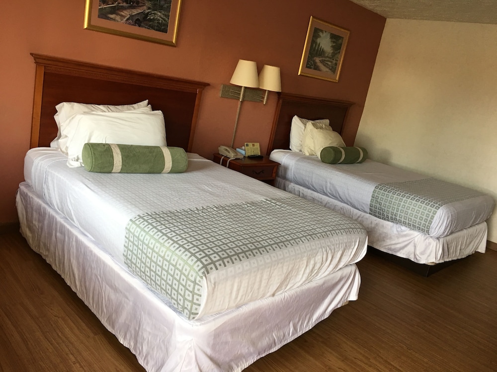 Room, 2 Double Beds, Non Smoking photo 2
