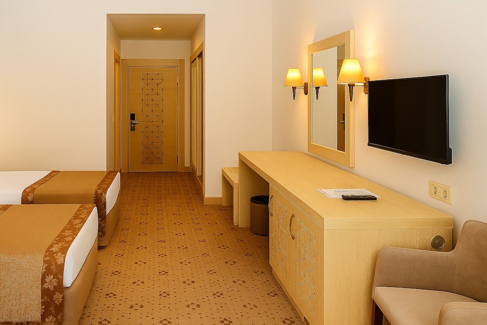 Standard Triple Room, Balcony thumbnail 5