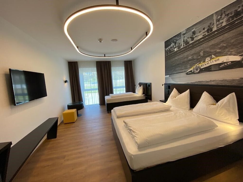 Basic Triple Room photo 3