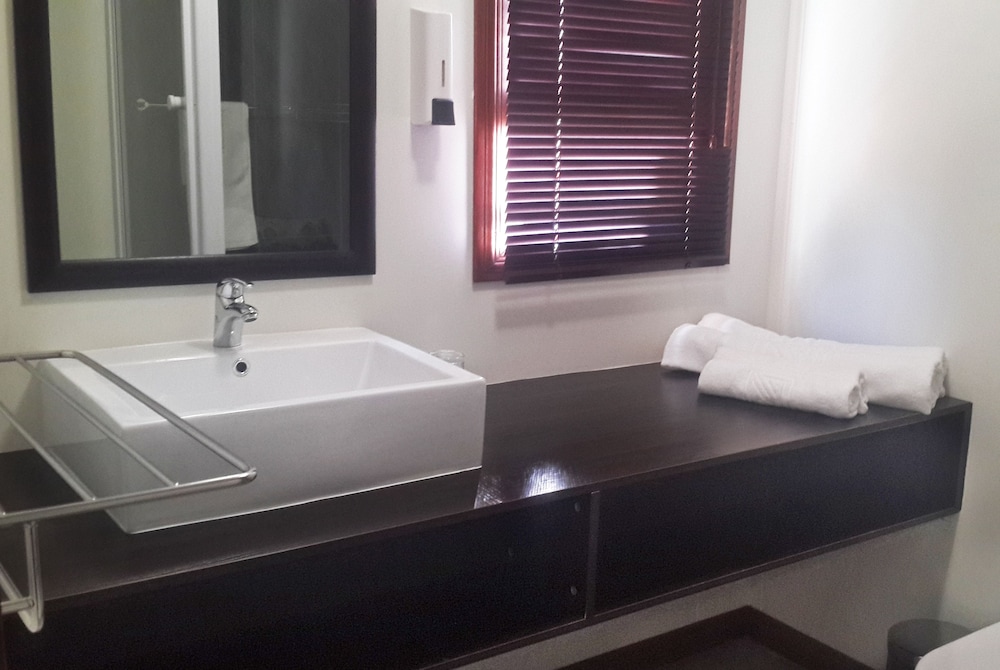 Deluxe Twin Room photo 3