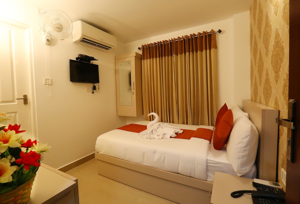 Basic Double Room photo 2
